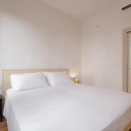 Casa Farini Towers By Apartment *